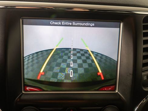 Used 2018 Jeep Grand Cherokee Altitude image 22