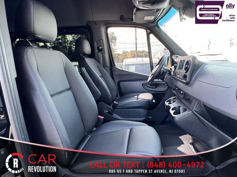 Used 2024 Mercedes-Benz Sprinter 2500 image 40