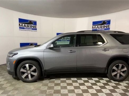 Used 2023 Chevrolet Traverse LT w/ LT Premium Package image 7