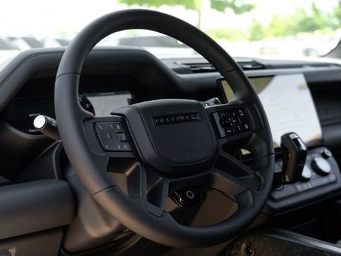 New 2026 Land Rover Defender 110 OCTA AWD/4WD image 18