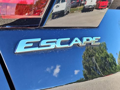 Used 2019 Ford Escape SEL FWD image 36