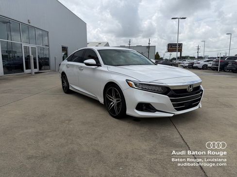 Used 2021 Honda Accord Touring image 3