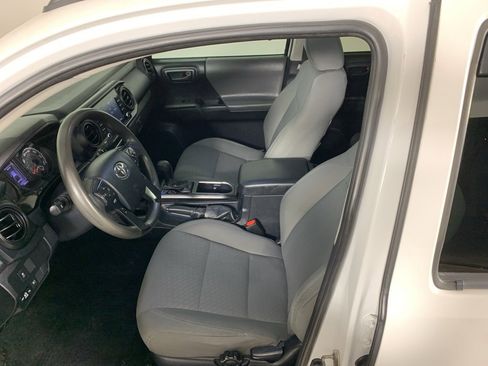 Used 2020 Toyota Tacoma SR image 26