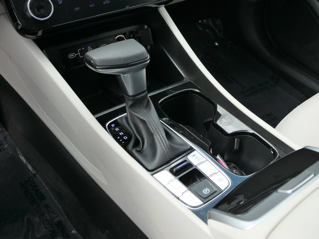 Used 2025 Hyundai Tucson SEL FWD image 19