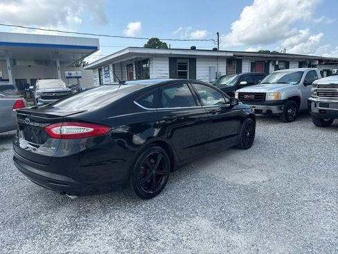 Used 2016 Ford Fusion SE FWD image 4