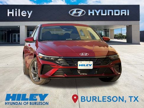 New 2025 Hyundai Elantra SEL image 1