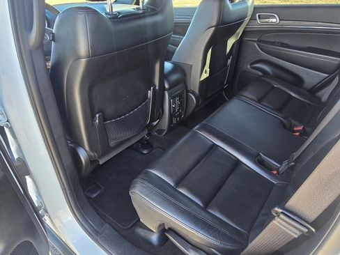 Used 2022 Jeep Grand Cherokee Limited image 15