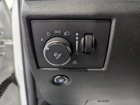 Used 2015 Jeep Grand Cherokee Limited image 15