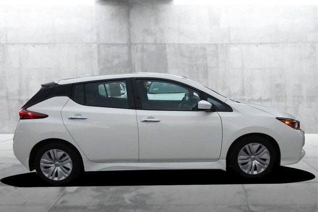 Used 2025 Nissan Leaf S FWD image 5