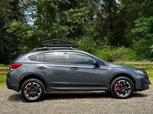 Used 2021 Subaru Crosstrek 2.0i Premium w/ Moonroof Package AWD/4WD image 9