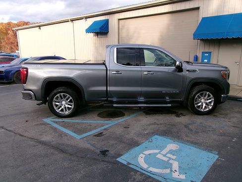 Used 2019 GMC Sierra 1500 SLT w/ SLT Premium Package AWD/4WD image 6