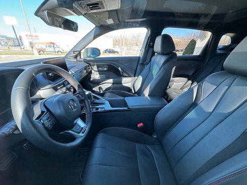 Used 2025 Acura ADX A-Spec image 3