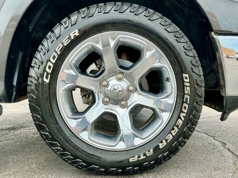 Used 2017 RAM 1500 Laramie w/ Convenience Group image 21