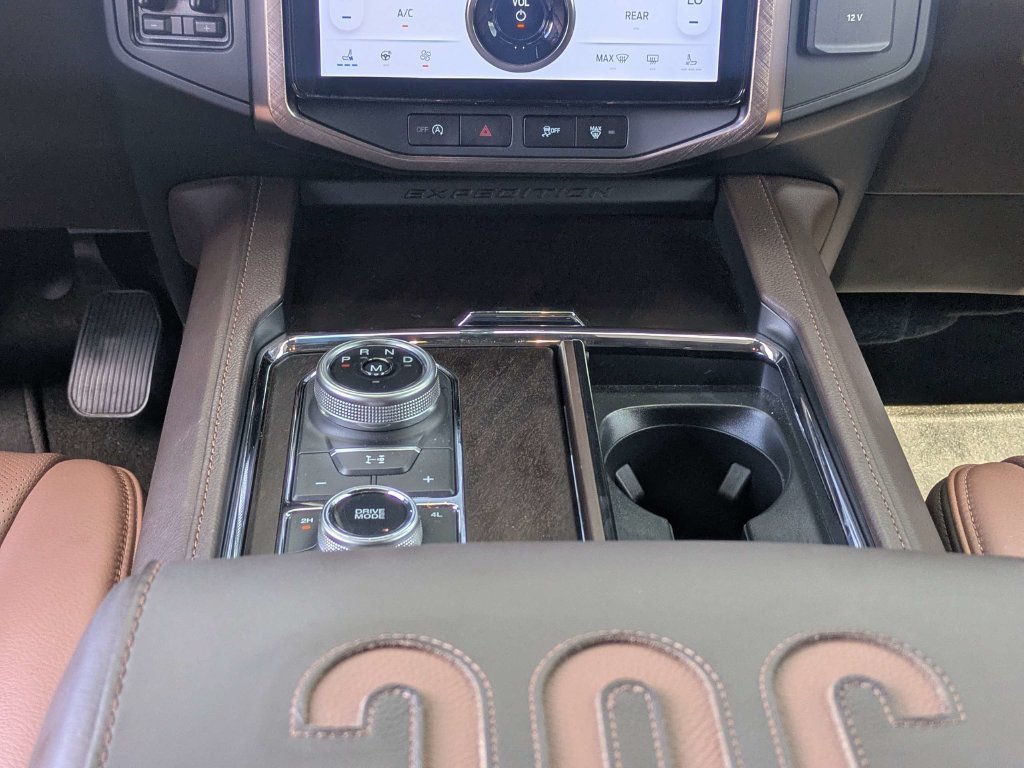 Used 2024 Ford Expedition Max King Ranch AWD/4WD image 23