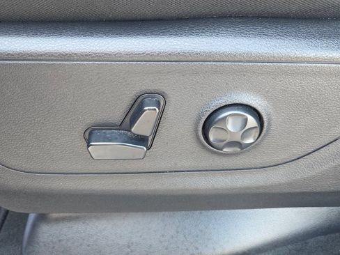 Used 2021 RAM 1500 Big Horn RWD image 7