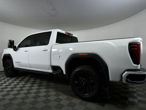 Used 2025 GMC Sierra 2500 AT4 w/ AT4 Premium Plus Package image 14