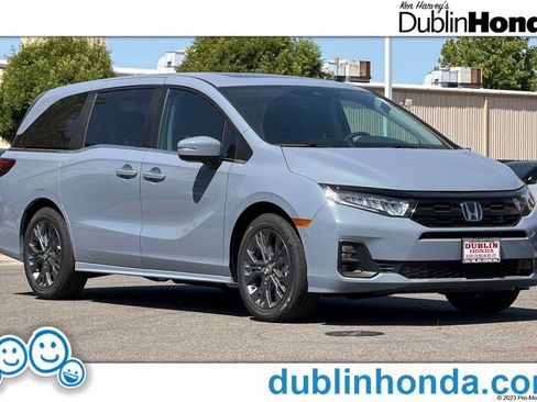 New 2026 Honda Odyssey Touring image 1