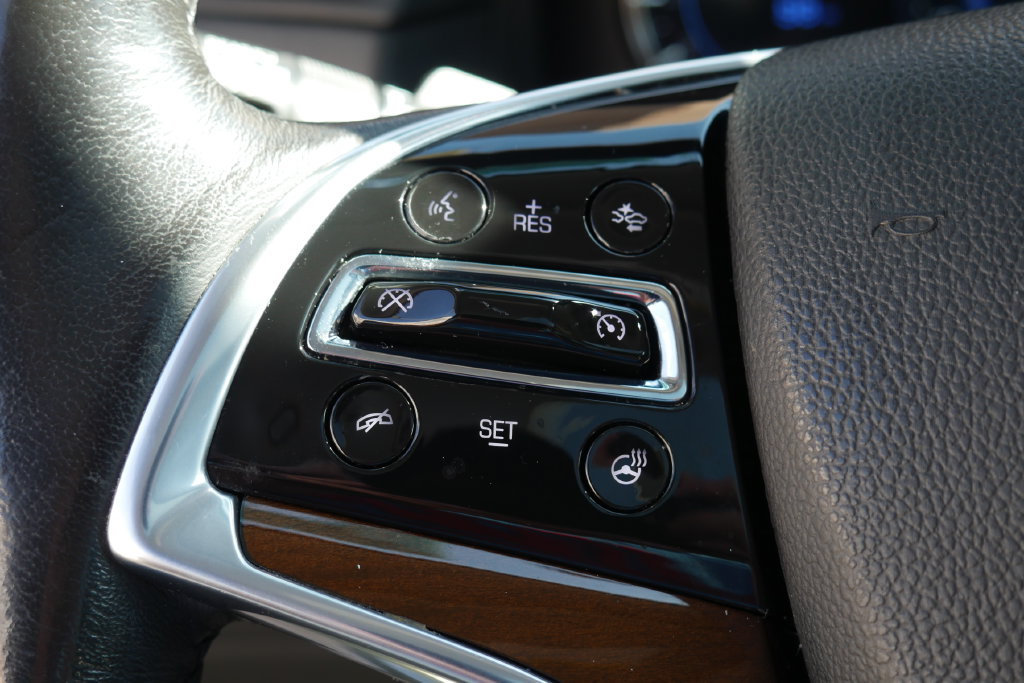 Used 2020 Cadillac Escalade Luxury AWD/4WD image 16