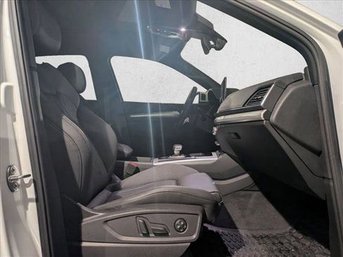 Certified 2025 Audi Q5 2.0T Premium Plus w/ Premium Plus Package image 19