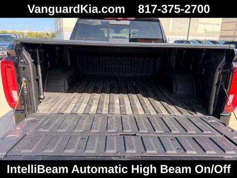 Used 2025 GMC Sierra 1500 AT4 w/ AT4 Premium Package AWD/4WD image 17