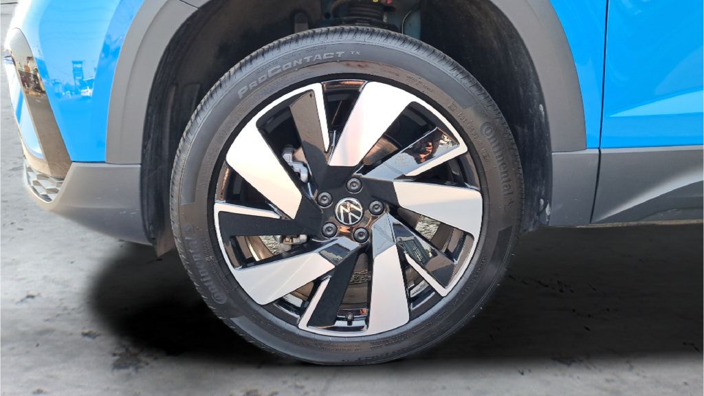 Used 2024 Volkswagen Taos SEL AWD/4WD image 40