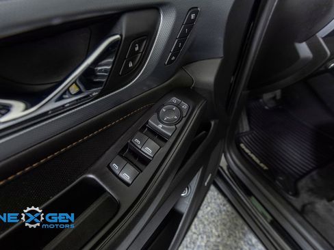Used 2020 Chevrolet Traverse Premier FWD image 12