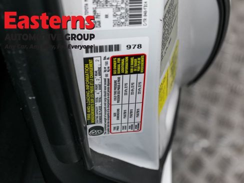 Used 2022 Toyota Tacoma SR w/ SR Convenience Package image 34