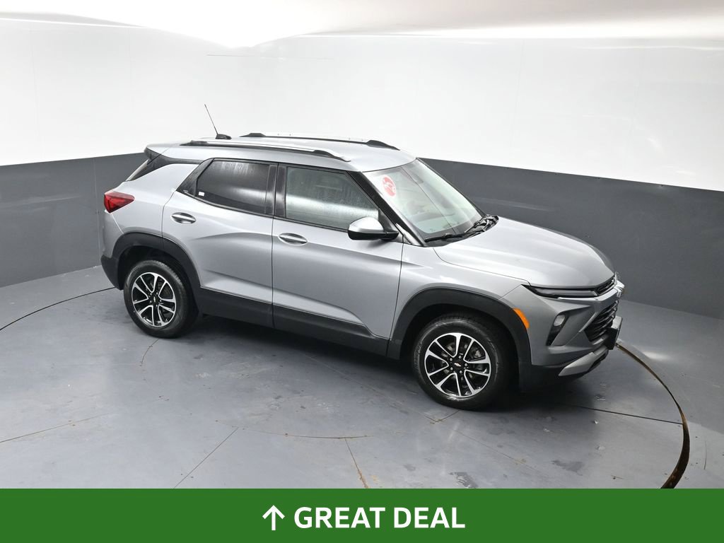 Used 2025 Chevrolet TrailBlazer LT AWD/4WD image 44