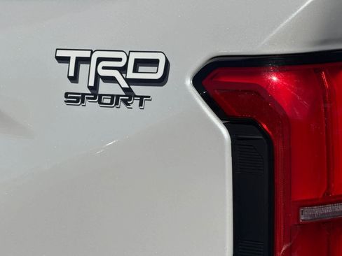 Used 2024 Toyota Tacoma TRD Sport w/ TRD Sport Upgrade Package image 32