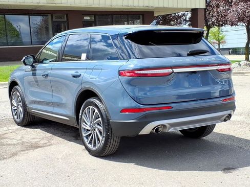 Used 2025 Lincoln Corsair Reserve AWD/4WD image 3