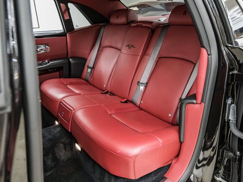 Used 2014 Rolls-Royce Ghost image 55