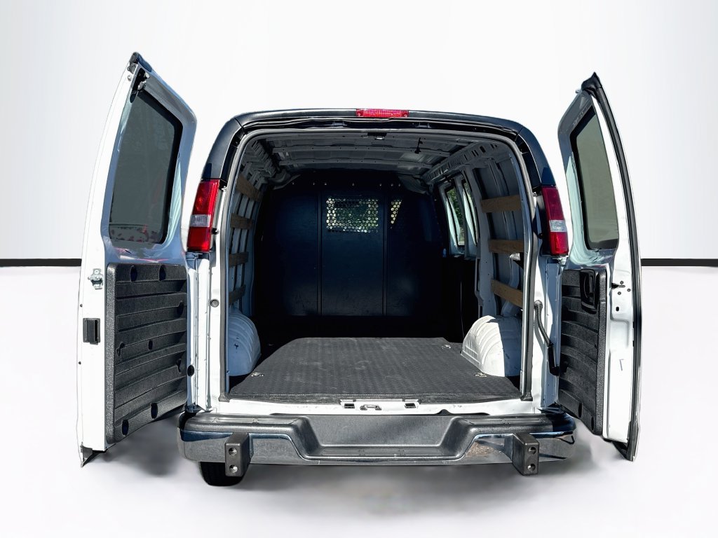 Used 2025 GMC Savana 2500 w/ Driver Convenience Package RWD image 25