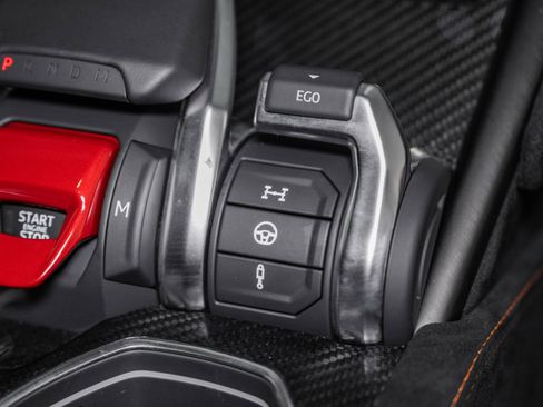 Used 2024 Lamborghini Urus Performante image 46