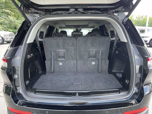Certified 2023 Jeep Grand Cherokee L Limited AWD/4WD image 47