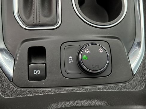 Used 2018 Chevrolet Traverse LT image 21