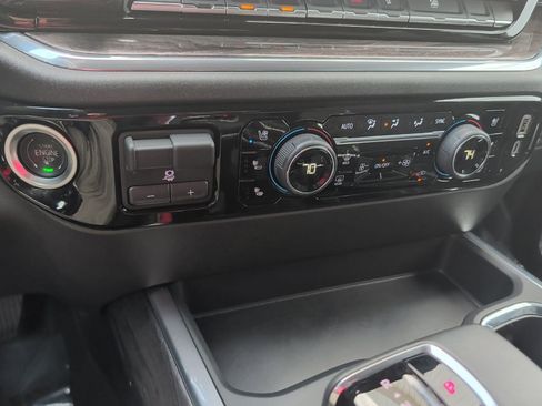 Used 2024 Chevrolet Silverado 1500 LTZ w/ LTZ Convenience Package II AWD/4WD image 22