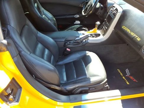 Used 2005 Chevrolet Corvette Convertible w/ Preferred Equipment Group RWD image 11