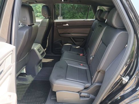 Used 2023 Volkswagen Atlas Cross Sport SEL AWD/4WD image 44