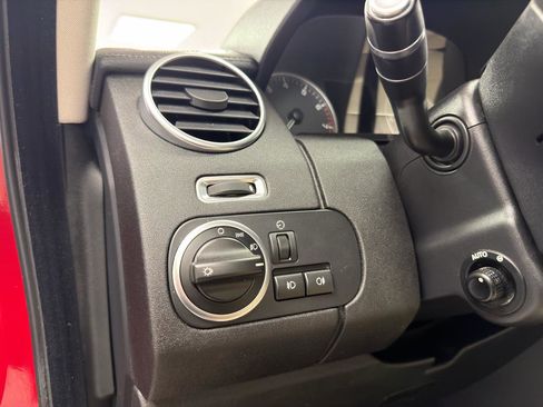 Used 2013 Land Rover LR4 HSE LUX AWD/4WD image 16