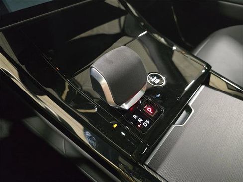 New 2026 Land Rover Range Rover Sport SE image 25