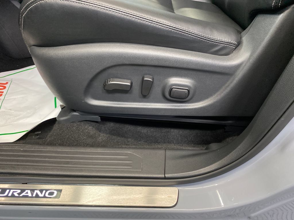 Used 2023 Nissan Murano SV w/ SV Midnight Edition Package AWD/4WD image 13