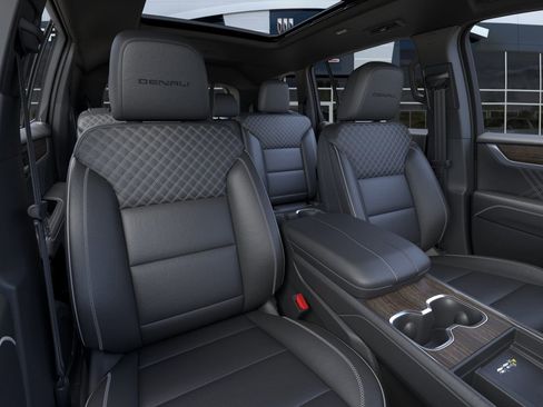 New 2026 GMC Acadia Denali w/ Super Cruise Package image 16