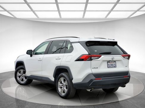 Used 2024 Toyota RAV4 XLE FWD image 5