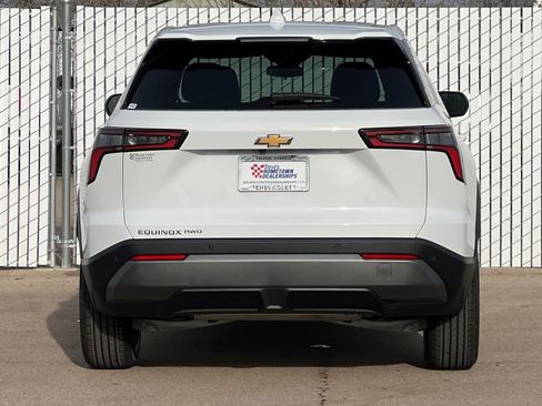 New 2026 Chevrolet Equinox LT w/ Convenience Package II image 5