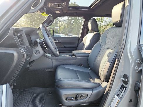 Used 2026 Lexus GX 550 w/ Accessory Package (2T) AWD/4WD image 13