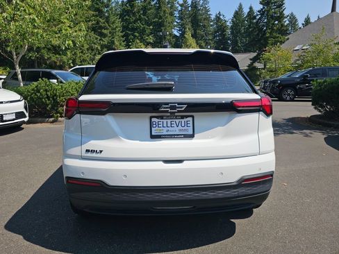 New 2027 Chevrolet Bolt LT w/ Comfort Package FWD image 6
