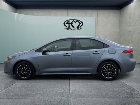 Used 2021 Toyota Corolla LE FWD image 6