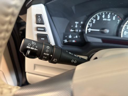 Used 2006 Cadillac XLR RWD image 25
