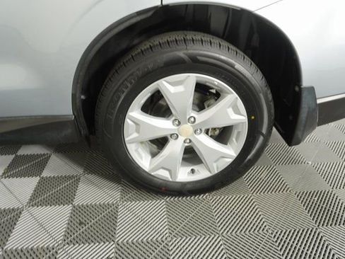 Used 2015 Subaru Forester 2.5i Premium image 18