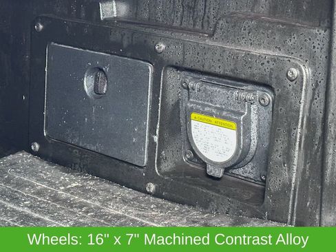 Used 2019 Toyota Tacoma TRD Off-Road image 16